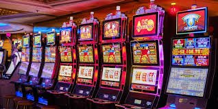 Tampilan platform hiburan initogel di layar ponsel Android pengguna Indonesia